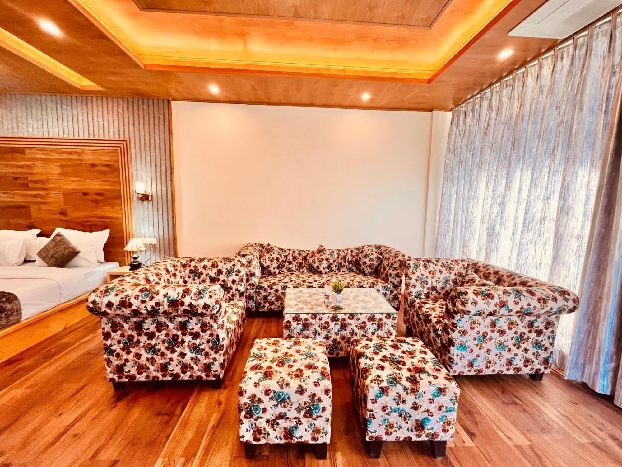Naina Deventure Resort, Manali - Premium Rooms With Centrally Heated & Scenic View Экстерьер фото