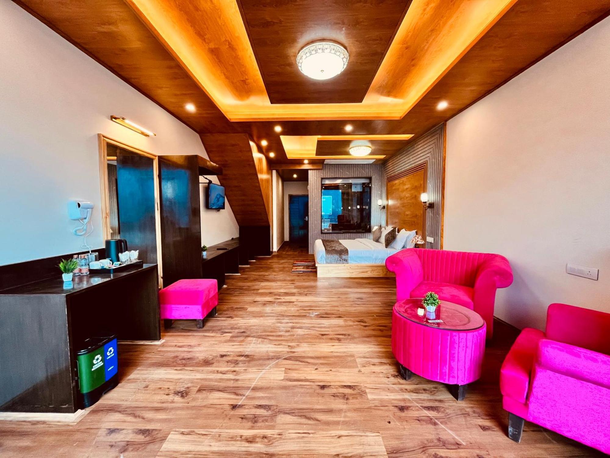 Naina Deventure Resort, Manali - Premium Rooms With Centrally Heated & Scenic View Экстерьер фото